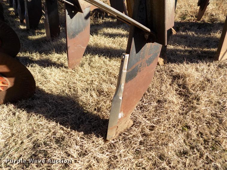 image for item FE9270 BC Sub-Mulcher in-line ripper