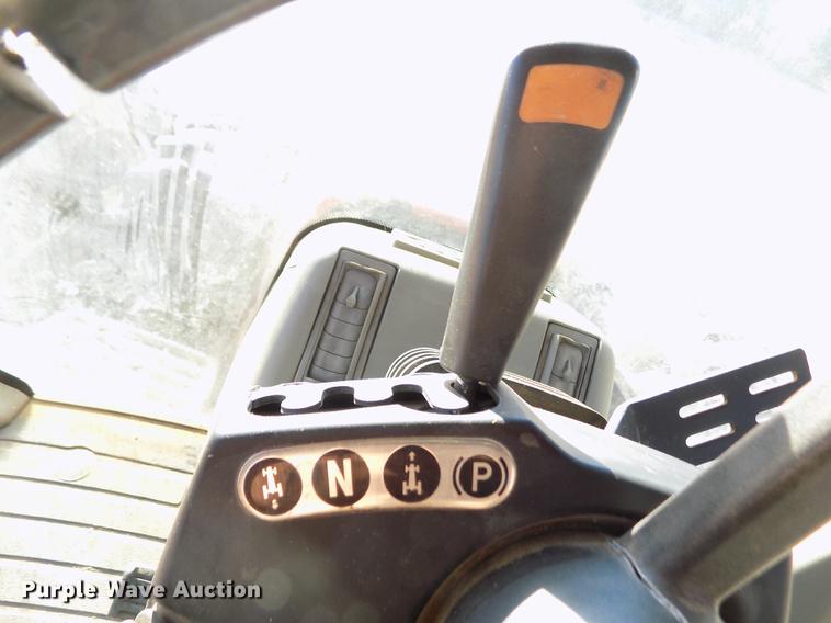 image for item FE9271 2001 Case IH MX270 Magnum MFWD tractor