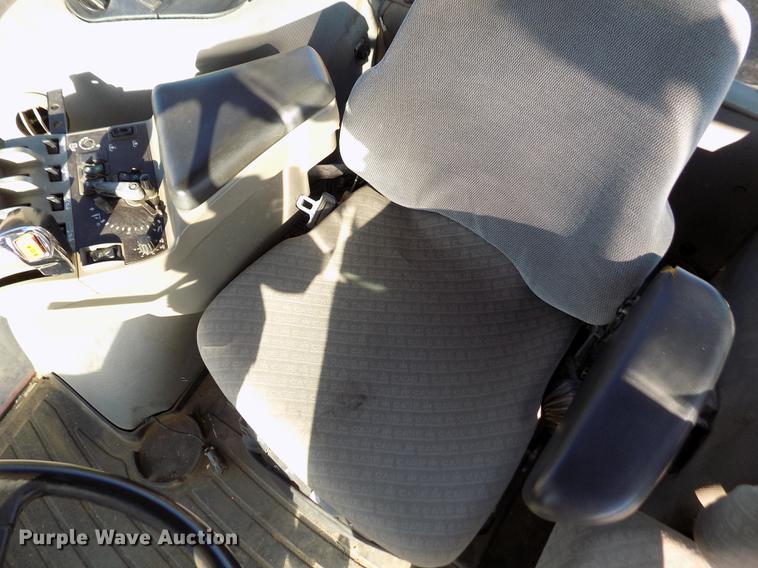 image for item FE9271 2001 Case IH MX270 Magnum MFWD tractor