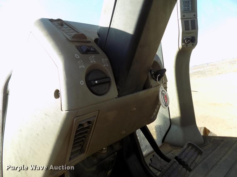 image for item FE9271 2001 Case IH MX270 Magnum MFWD tractor