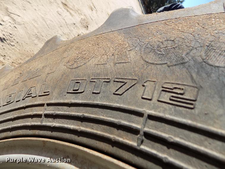 image for item FE9271 2001 Case IH MX270 Magnum MFWD tractor