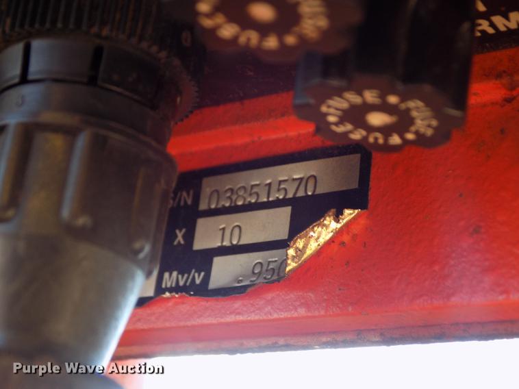 image for item FE9272 1984 Ford F700 feed mixer truck