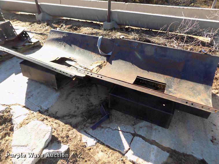 image for item FE9273 (4) Agri-Products saddle tanks