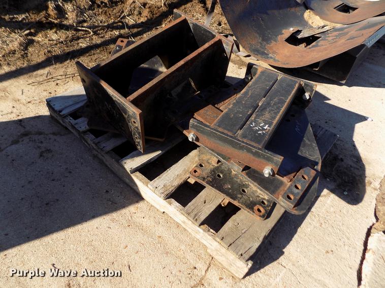 image for item FE9273 (4) Agri-Products saddle tanks