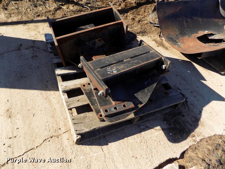 image for item FE9273 (4) Agri-Products saddle tanks