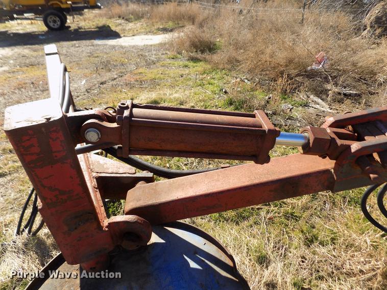 image for item FE9276 (2) feed bunk sweeps