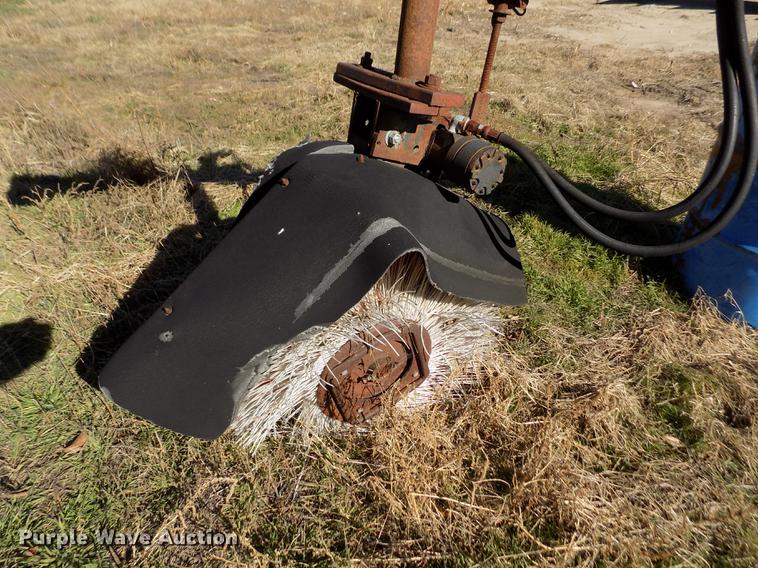 image for item FE9276 (2) feed bunk sweeps