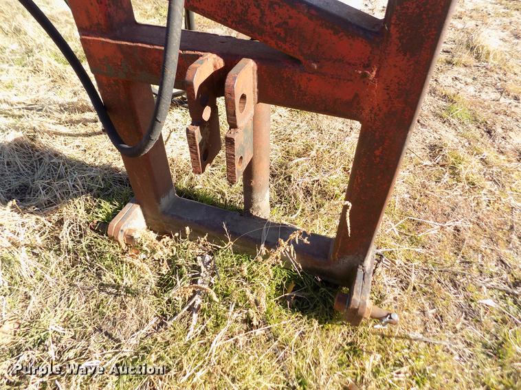 image for item FE9276 (2) feed bunk sweeps