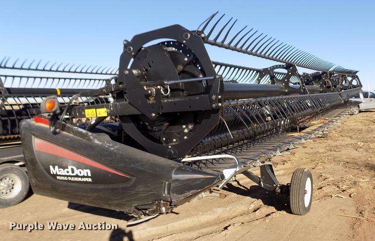 image for item FE9277 2013 MacDon FD75D draper flex head