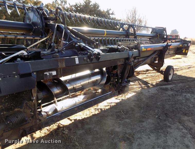 image for item FE9277 2013 MacDon FD75D draper flex head