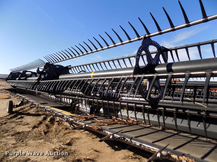 image for item FE9277 2013 MacDon FD75D draper flex head