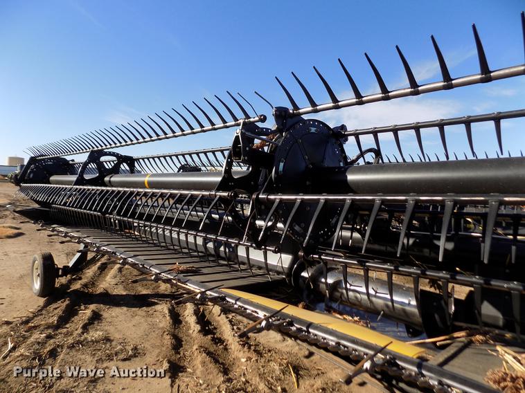 image for item FE9277 2013 MacDon FD75D draper flex head