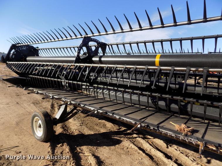 image for item FE9277 2013 MacDon FD75D draper flex head