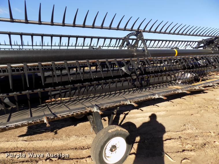 image for item FE9277 2013 MacDon FD75D draper flex head