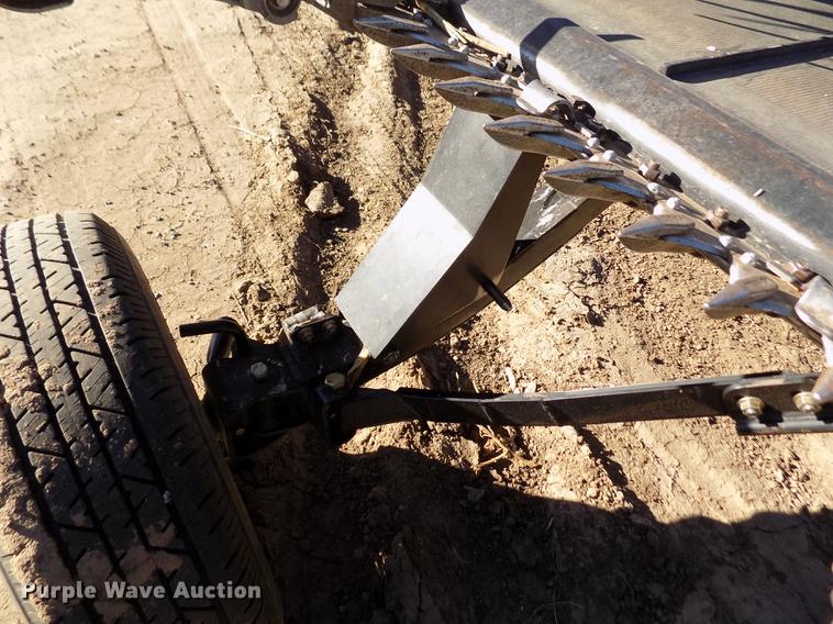 image for item FE9277 2013 MacDon FD75D draper flex head