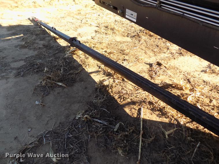 image for item FE9277 2013 MacDon FD75D draper flex head