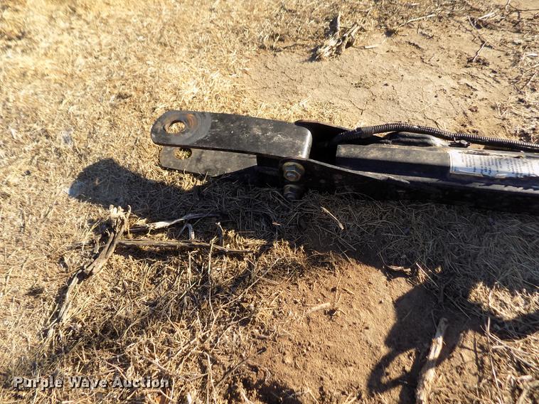 image for item FE9277 2013 MacDon FD75D draper flex head