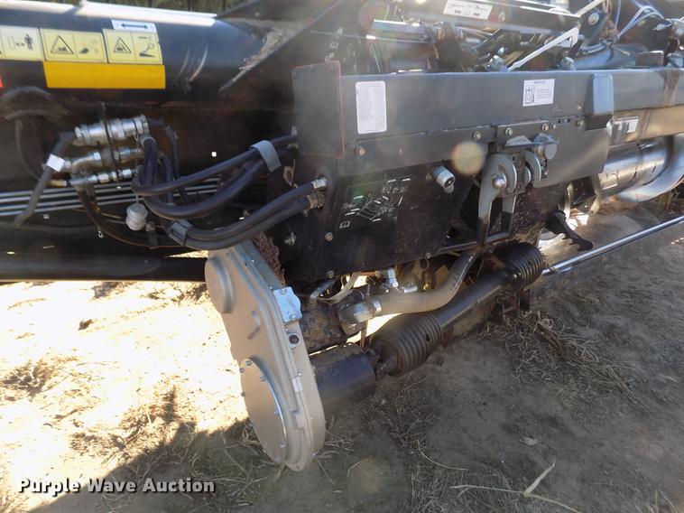 image for item FE9277 2013 MacDon FD75D draper flex head