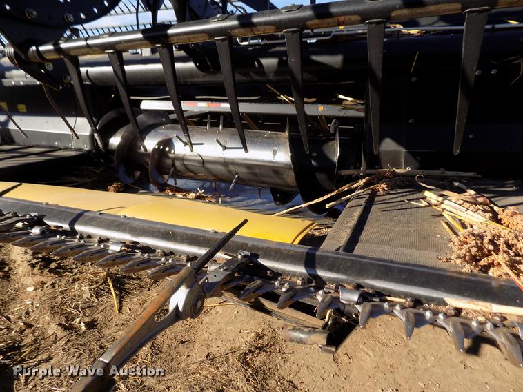 image for item FE9277 2013 MacDon FD75D draper flex head