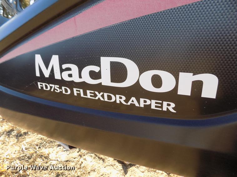 image for item FE9277 2013 MacDon FD75D draper flex head