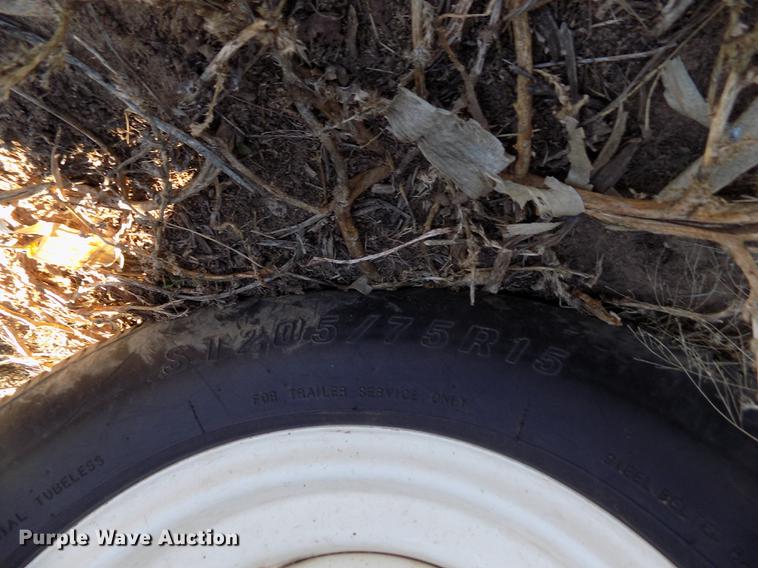 image for item FE9277 2013 MacDon FD75D draper flex head