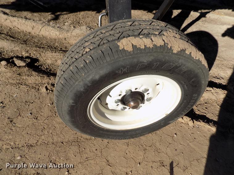 image for item FE9277 2013 MacDon FD75D draper flex head