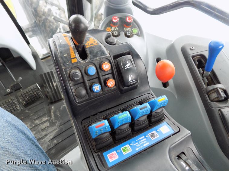 image for item FE9278 2004 Challenger MT655B MFWD tractor