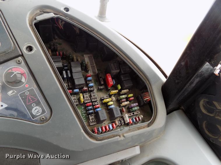 image for item FE9278 2004 Challenger MT655B MFWD tractor