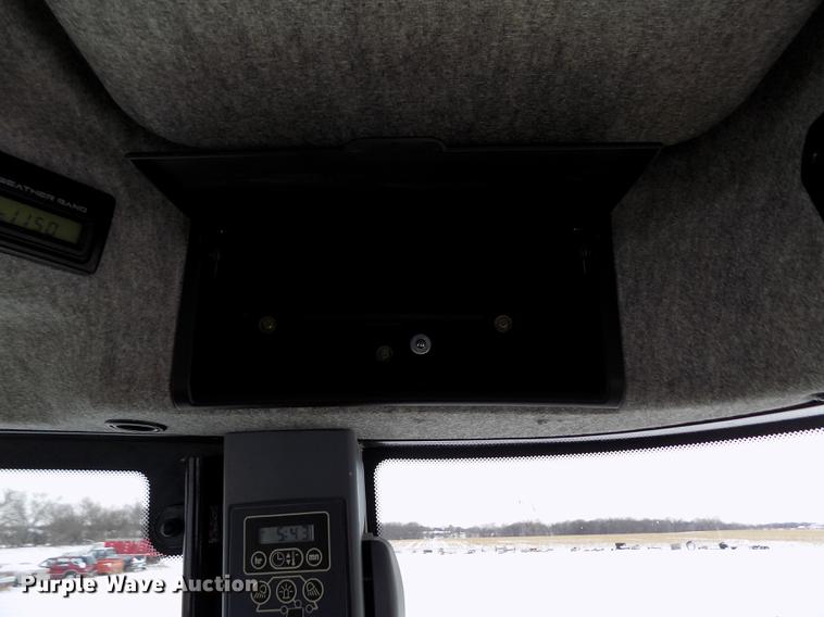 image for item FE9278 2004 Challenger MT655B MFWD tractor