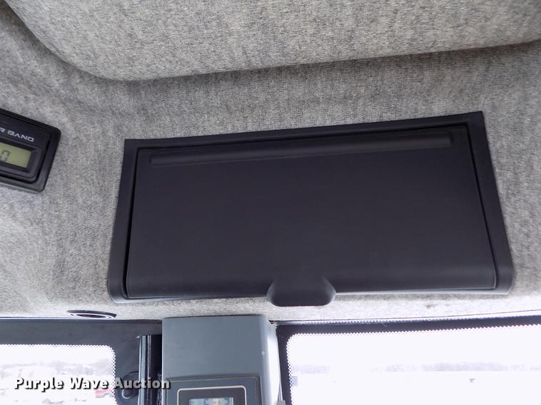 image for item FE9278 2004 Challenger MT655B MFWD tractor