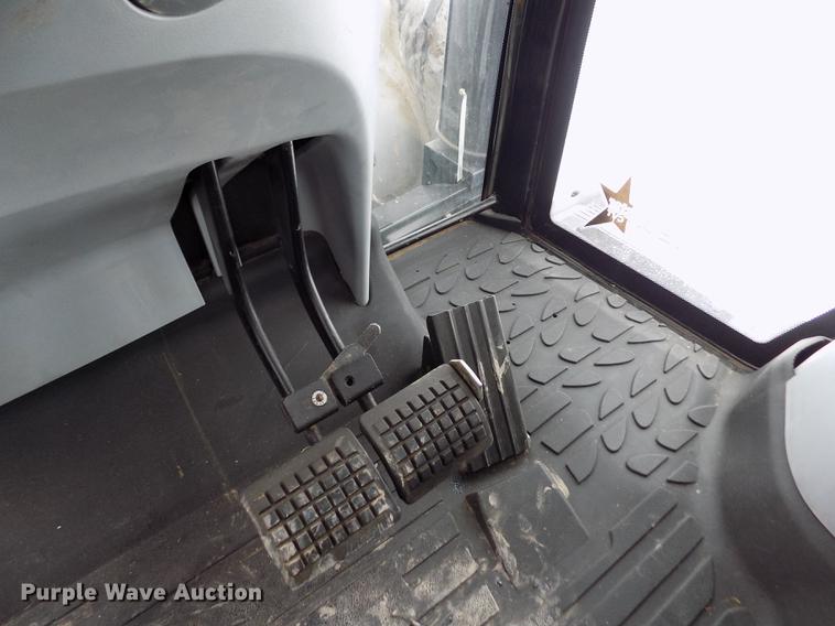 image for item FE9278 2004 Challenger MT655B MFWD tractor