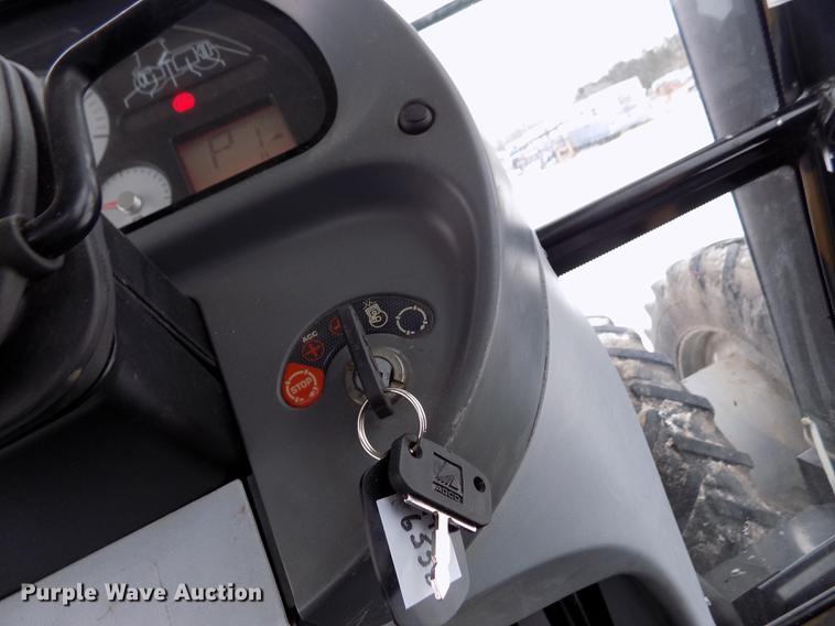 image for item FE9278 2004 Challenger MT655B MFWD tractor