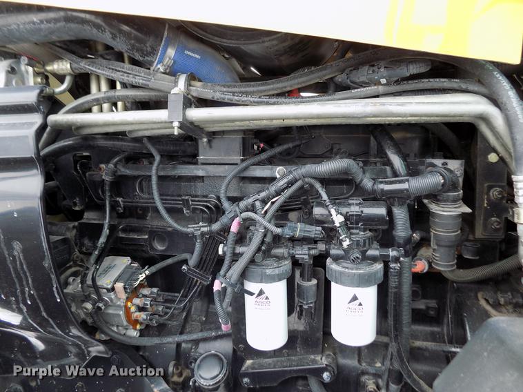 image for item FE9278 2004 Challenger MT655B MFWD tractor