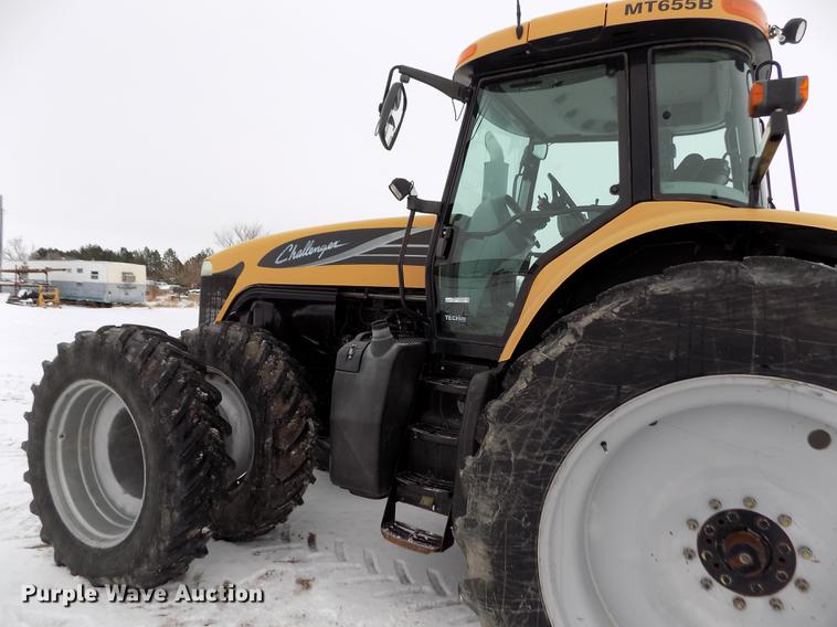 image for item FE9278 2004 Challenger MT655B MFWD tractor