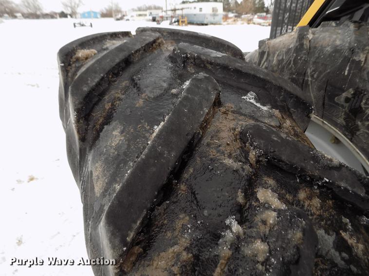 image for item FE9278 2004 Challenger MT655B MFWD tractor