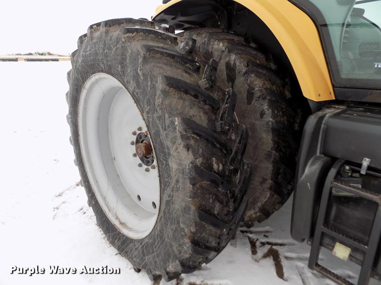 image for item FE9278 2004 Challenger MT655B MFWD tractor