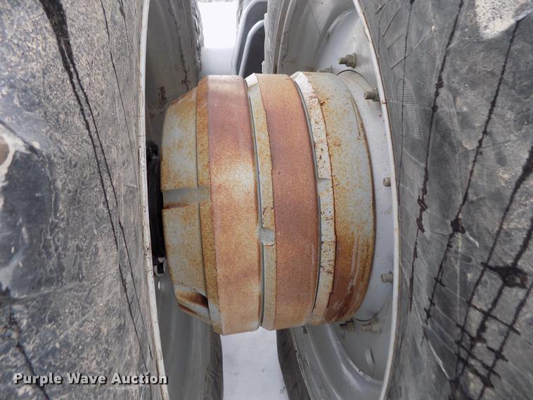 image for item FE9278 2004 Challenger MT655B MFWD tractor