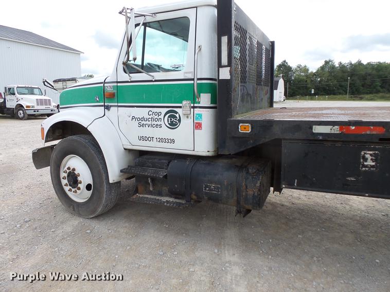 image for item FT9894 1991 International 4900 dump flatbed truck