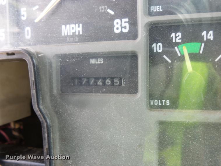 image for item FT9894 1991 International 4900 dump flatbed truck