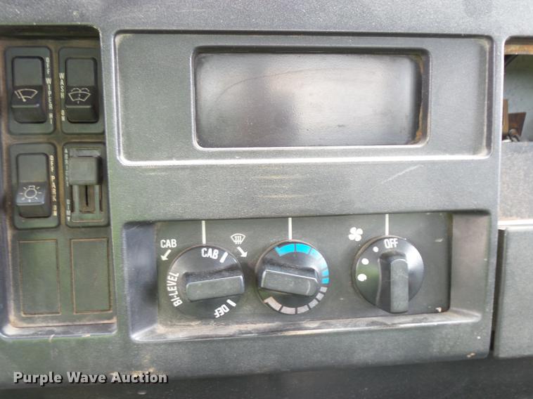 image for item FT9894 1991 International 4900 dump flatbed truck