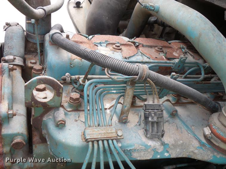 image for item FT9894 1991 International 4900 dump flatbed truck