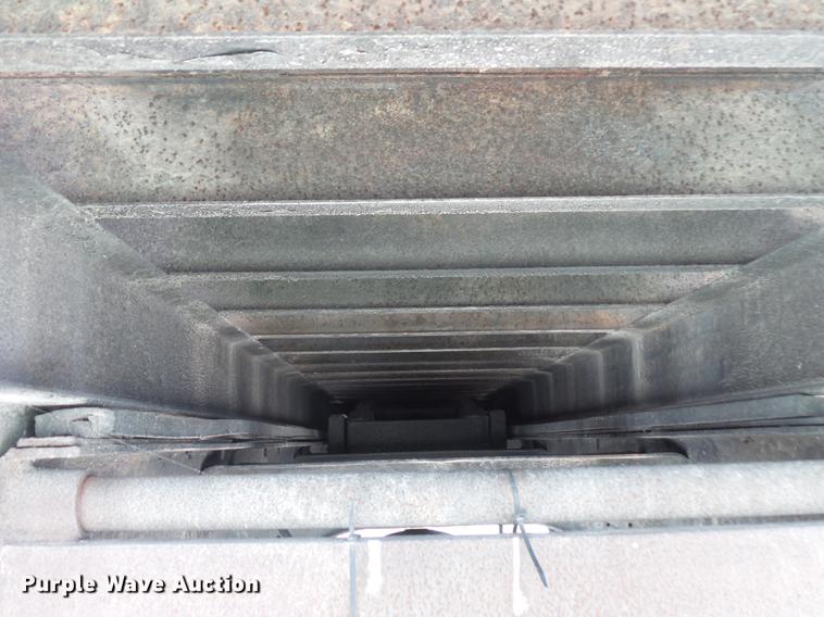 image for item FT9894 1991 International 4900 dump flatbed truck