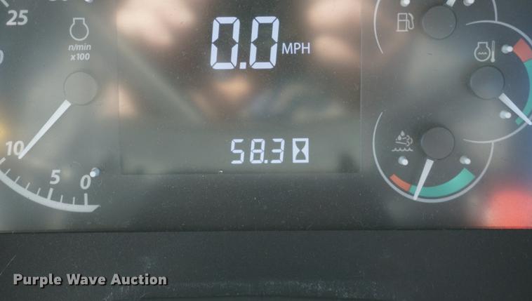 image for item G1407 2016 John Deere 5100E MFWD tractor