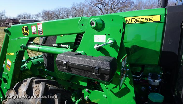 image for item G1407 2016 John Deere 5100E MFWD tractor