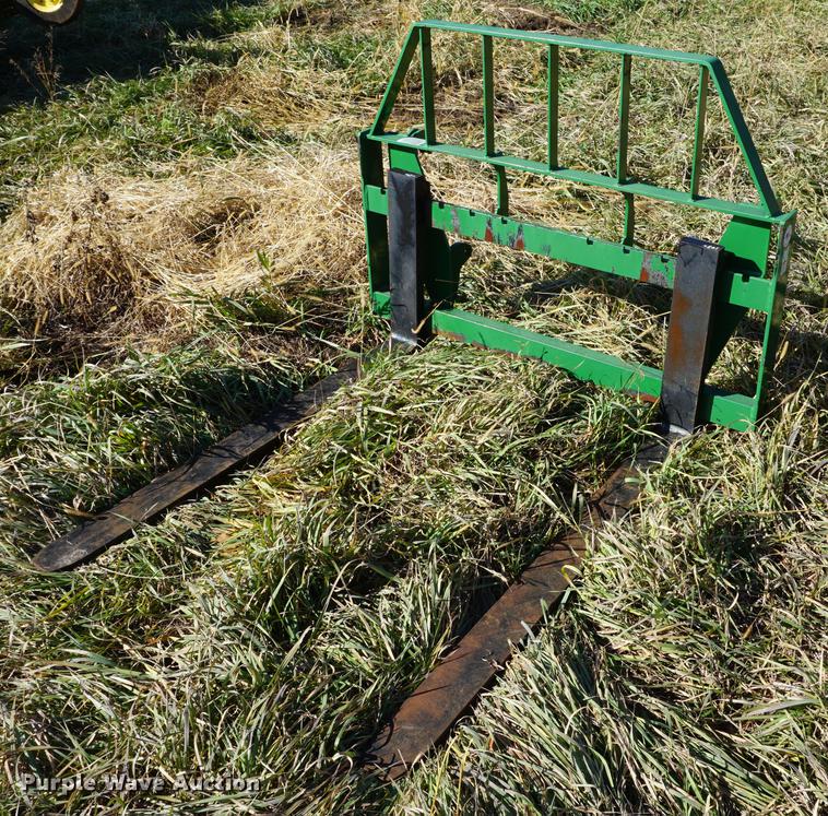 image for item G1407 2016 John Deere 5100E MFWD tractor