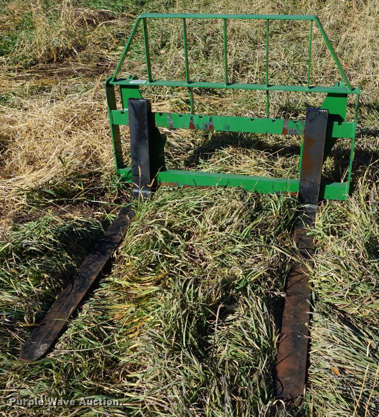 image for item G1407 2016 John Deere 5100E MFWD tractor