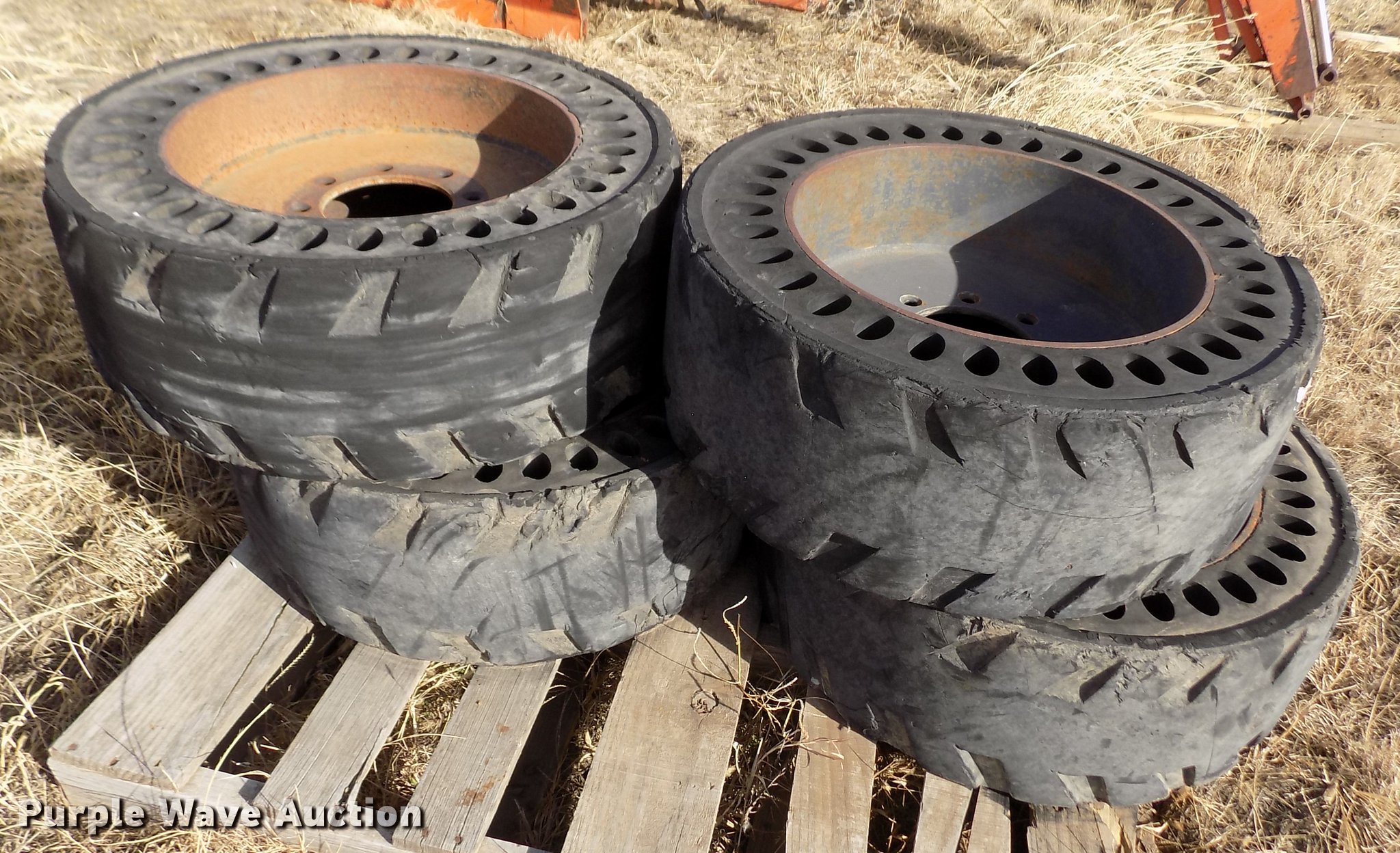 (4) solid skid steer tires and wheels in Sublette, KS Item DB9019