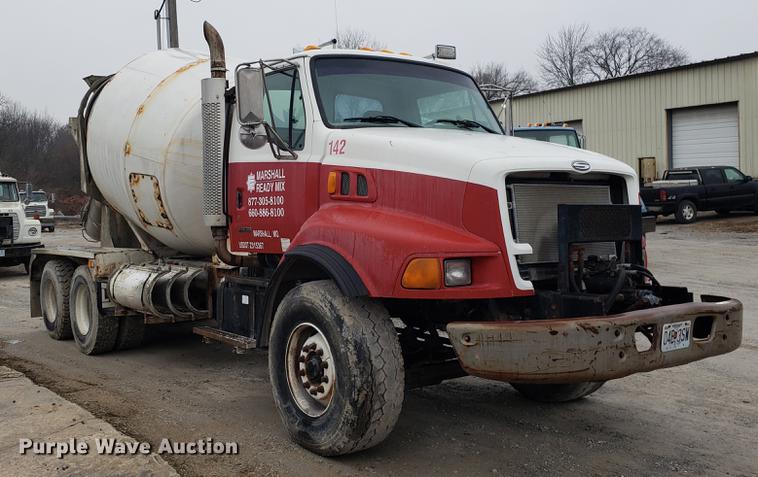 image for item AN9474 2000 Sterling L-Line ready mix truck