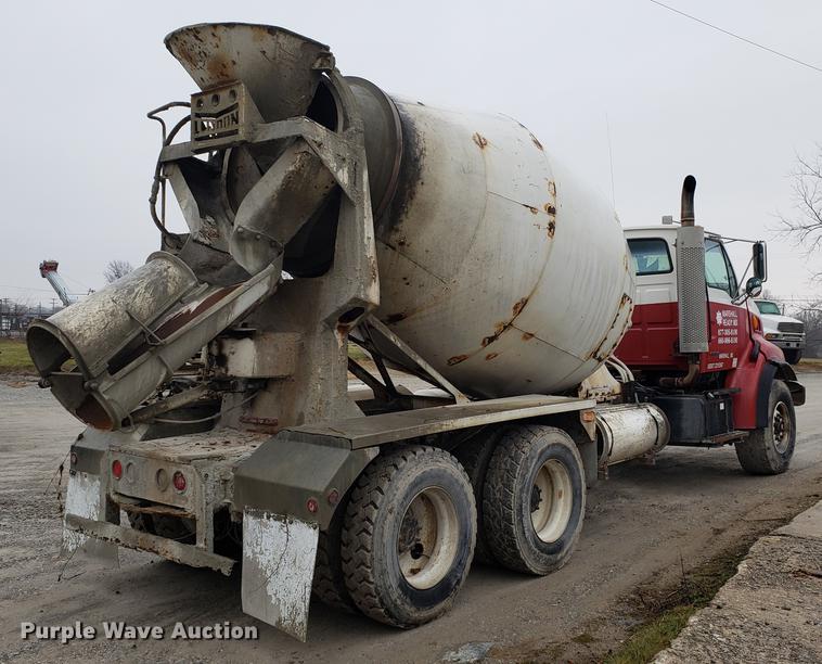 image for item AN9474 2000 Sterling L-Line ready mix truck