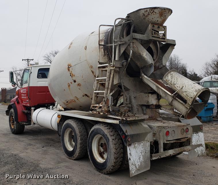 image for item AN9474 2000 Sterling L-Line ready mix truck